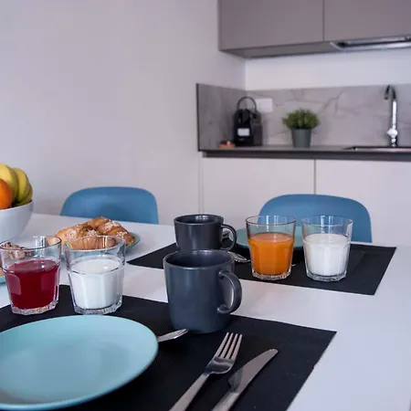 Maffucci 26 - Brand New Flat With Private Parking Spot Apartamento *